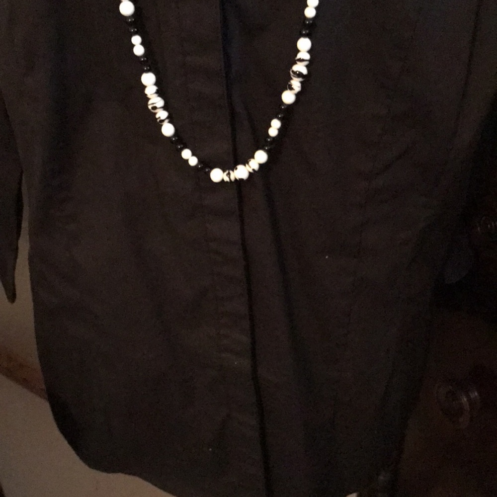 Lee Rider’s Black 3/4 sleeve blouse, XL. New w/o tags with vintage necklace - Picture 4 of 10